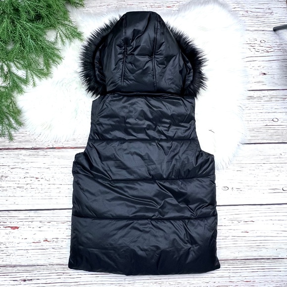 *|•ABERCROMBIE & FITCH•| Puffer Vest Water/Wind Resistant Faux Fur Trimmed Hood* - Picture 11 of 15